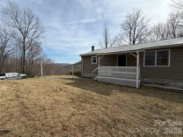 288 Willow Lane, Rosman, NC 28772