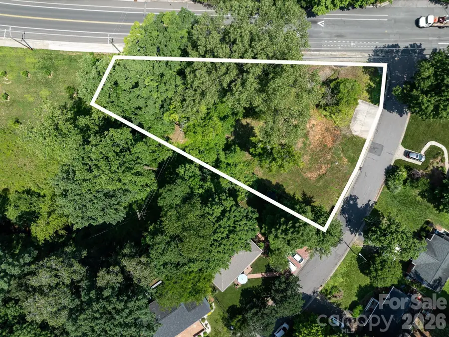 4800 Valley Stream Road, Charlotte, NC 28209 - #2