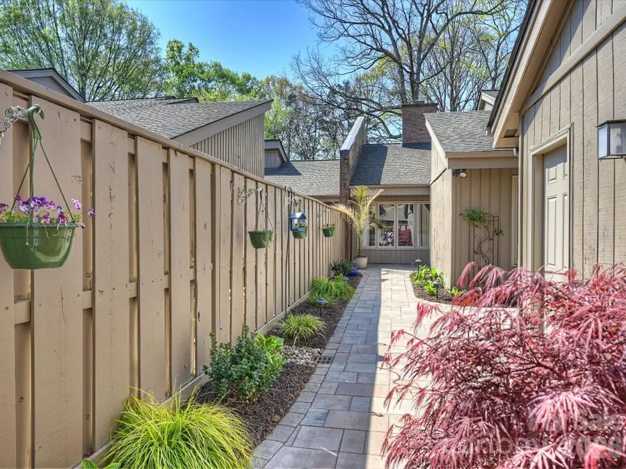 5315 Wingedfoot Road, Charlotte, NC 28226 - #2