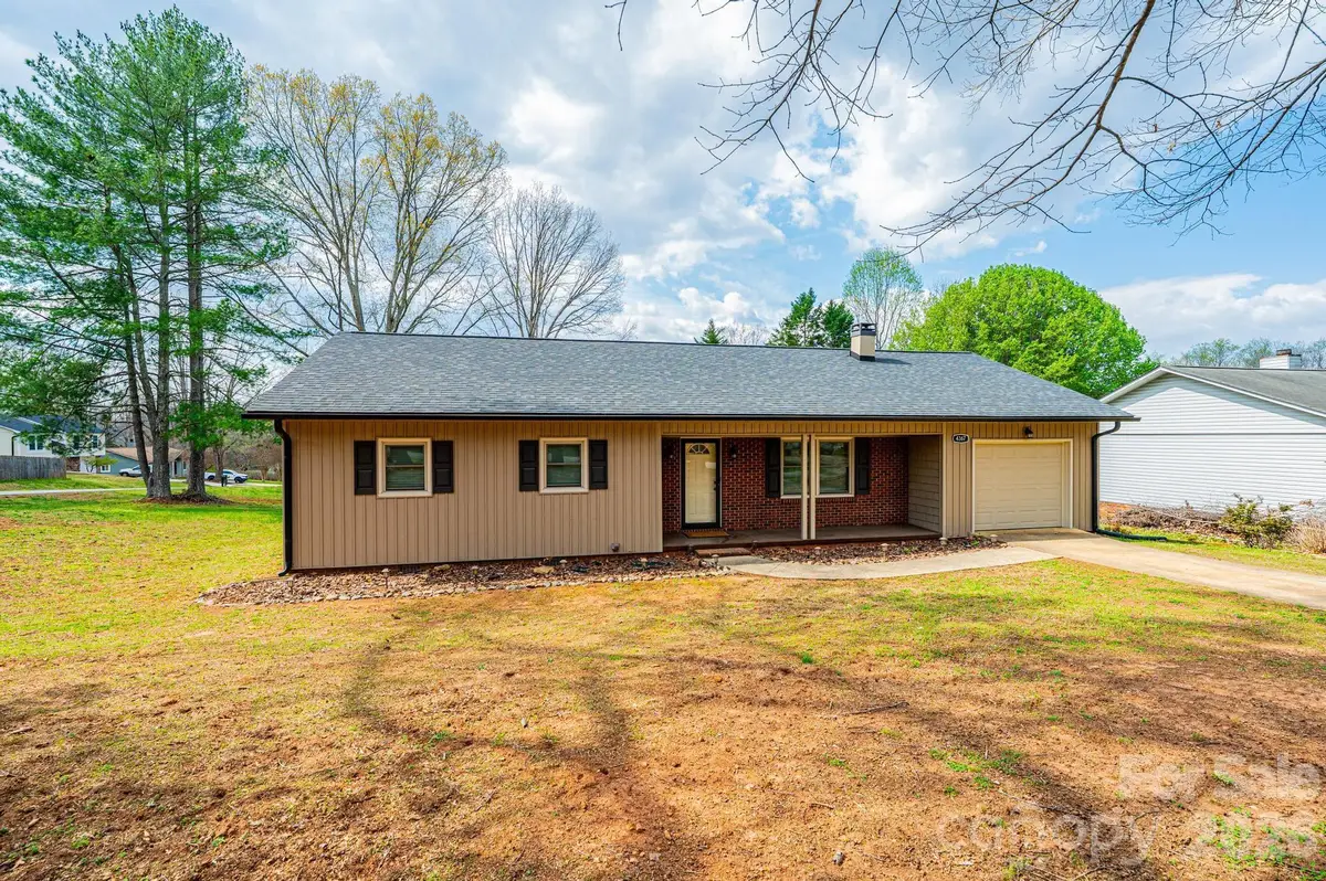 4367 Vine Arbor Drive, Hickory, NC 28602 - #1