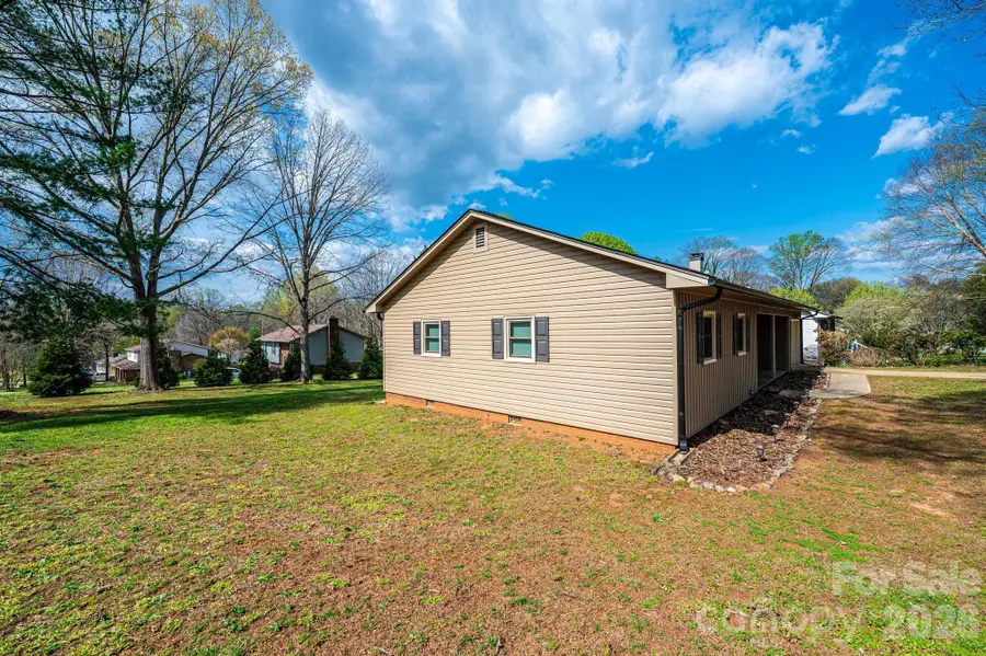 4367 Vine Arbor Drive, Hickory, NC 28602 - #3