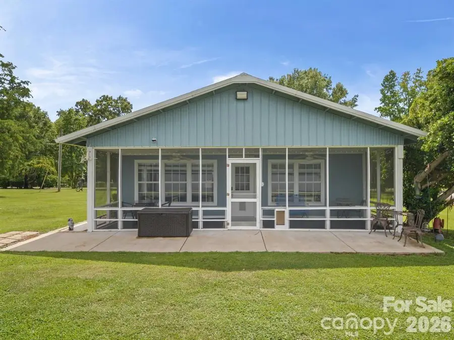 275 S Waters Edge Drive, Winnsboro, SC 29180 - #3
