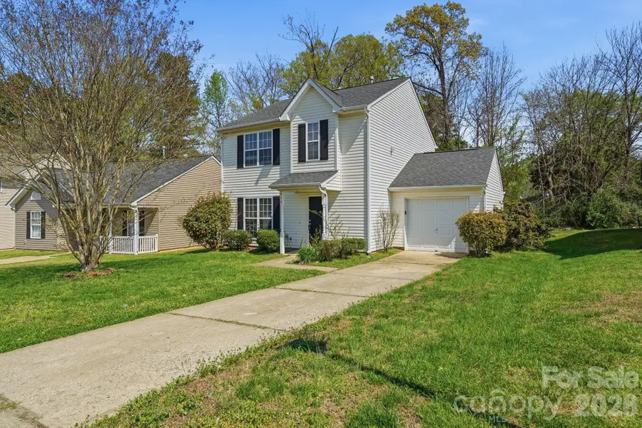 836 Almora Drive, Charlotte, NC 28216 - #3