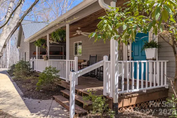 38 Sutton Knob Road, Candler, NC 28715