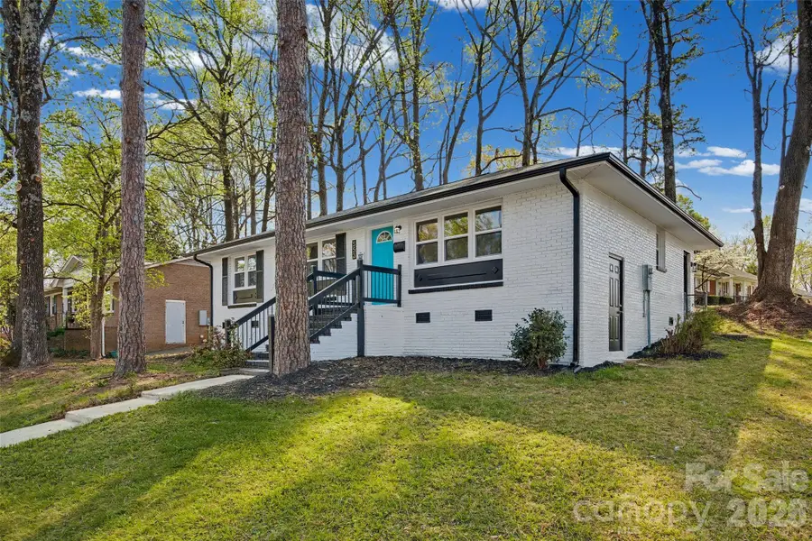553 Derrydowne Drive, Charlotte, NC 28213 - #2