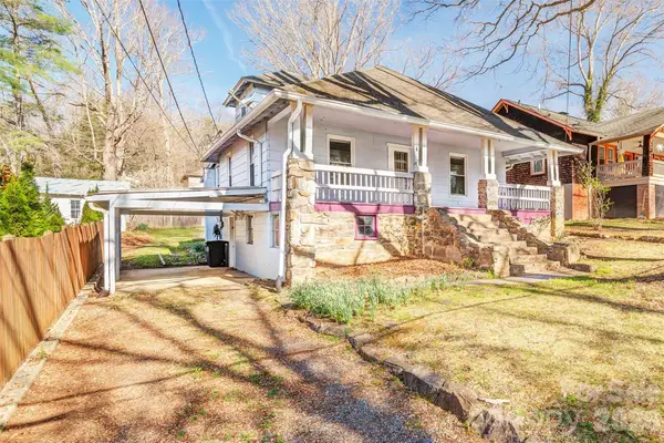 6 Alexander Street, Black Mountain, NC 28711