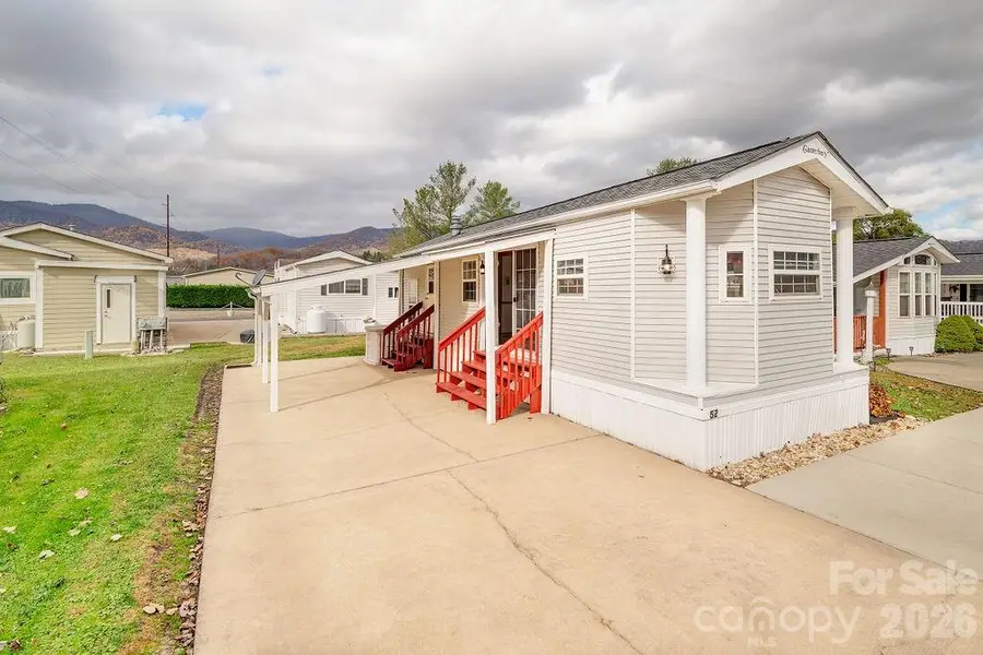 52 Strollers Lane, Waynesville, NC 28785 - #2