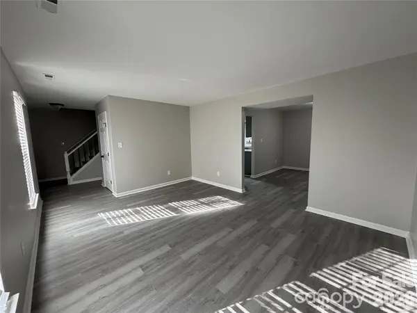 1425 Sugar Hollow Drive, Charlotte, NC 28214