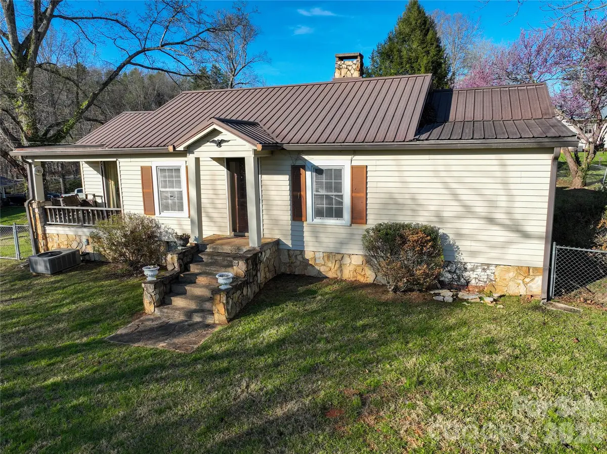 1410 Omni Lane, Lenoir, NC 28645 - #1