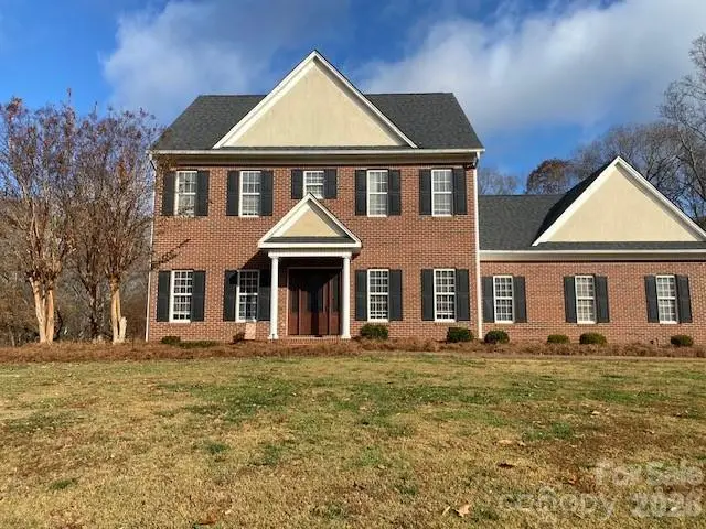 129 Walnut Avenue, Yadkinville, NC 27055 - #2