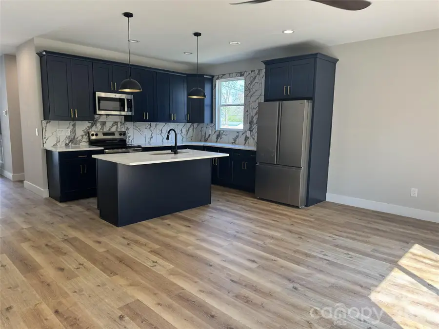 912 B Rhode Island Avenue Nw, Kannapolis, NC 28083 - #2