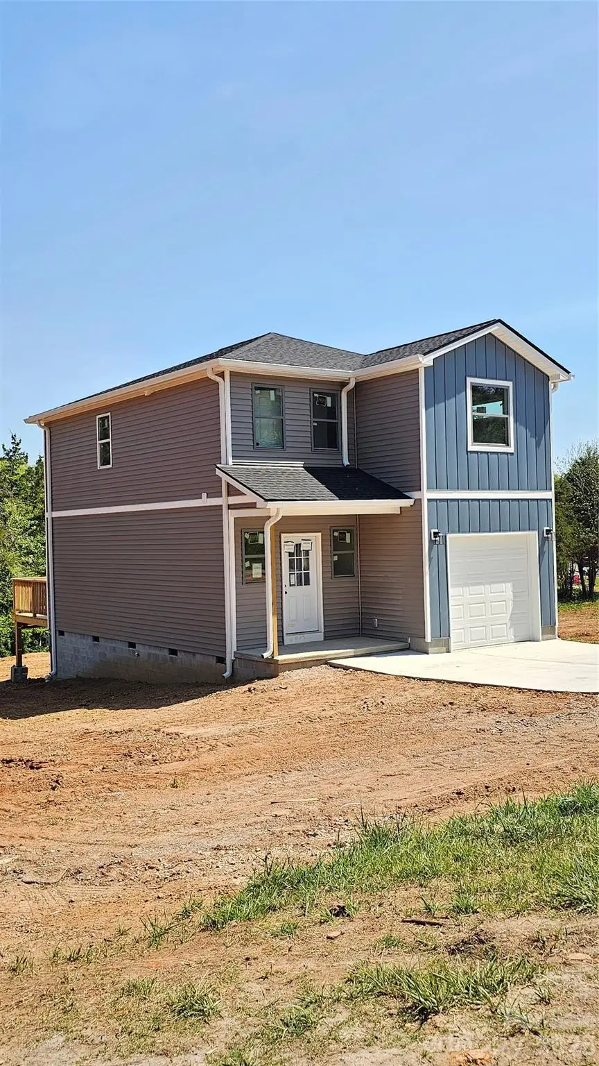 2930 21st Street Lane Ne, Hickory, NC 28601 - #2