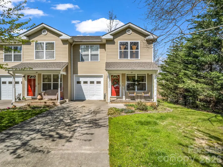 22 Macks Way, Hendersonville, NC 28739 - #2