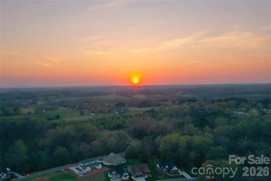 4184 Holly Circle Ne, Conover, NC 28613 - #2