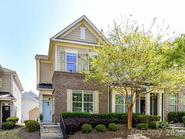 2718 Tranquil Oak Place, Charlotte, NC 28206