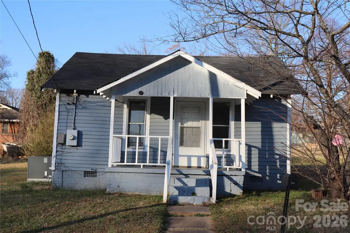 614 Goldsboro Avenue, Statesville, NC 28677 - #1