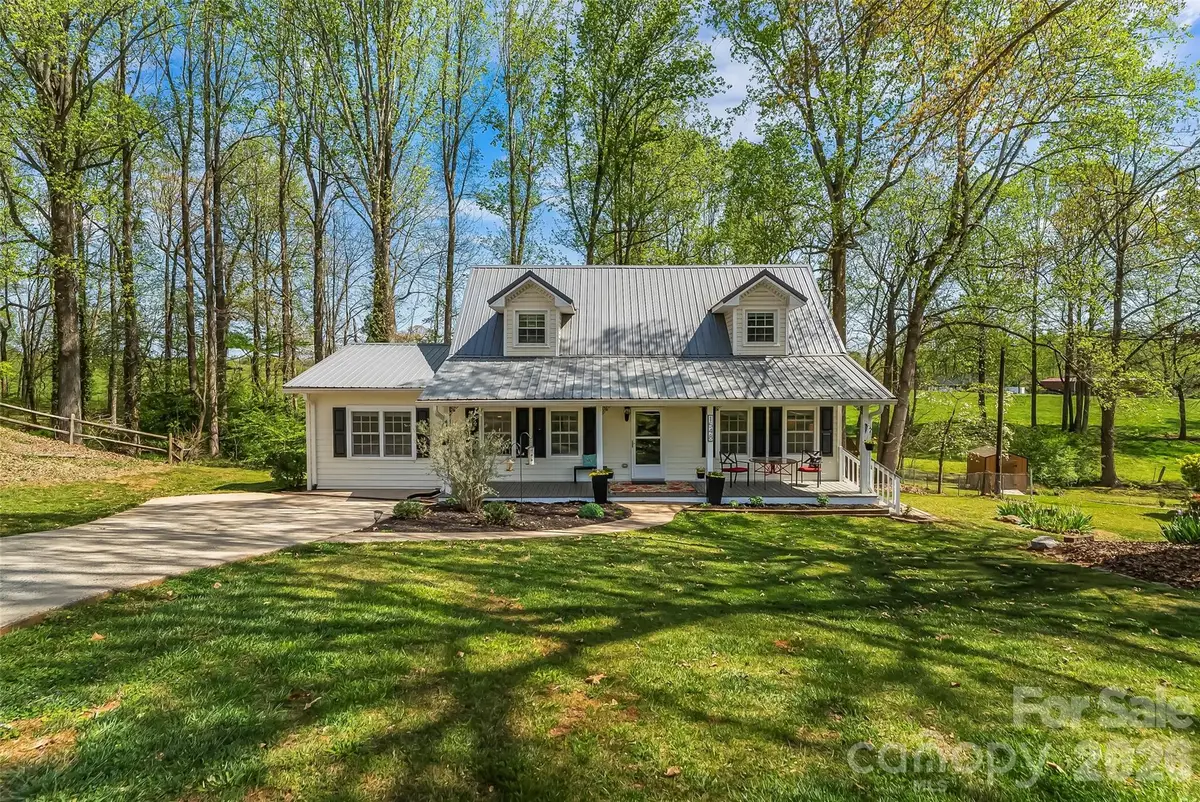 1548 Castell Lane, Hickory, NC 28601 - #1