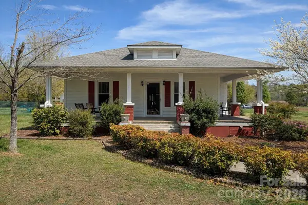 2102 Hickory Grove Road, Gastonia, NC 28056