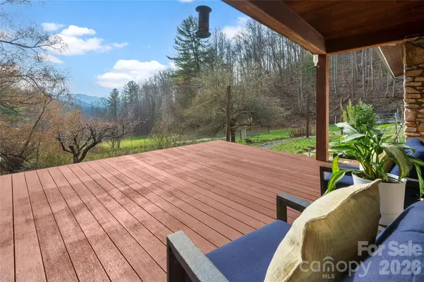 1105 Griffin Branch Road, Marshall, NC 28753