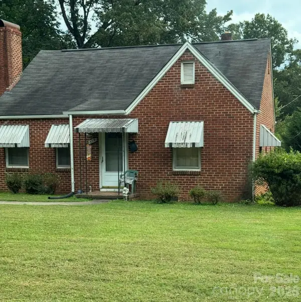 3710 Mcmillan Street, Charlotte, NC 28205