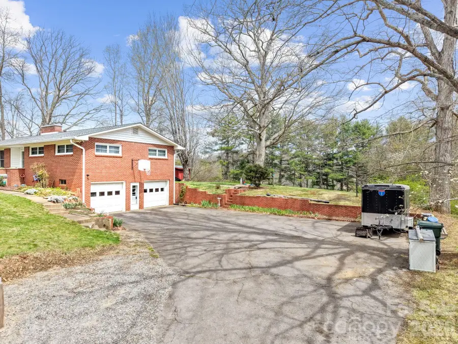 383 Monte Vista Drive, Waynesville, NC 28786 - #3