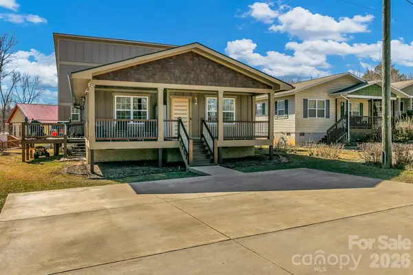 215 E Oakview Road, Asheville, NC 28806