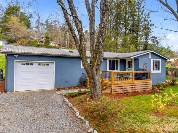 33 Kilpatrick Street, Brevard, NC 28712