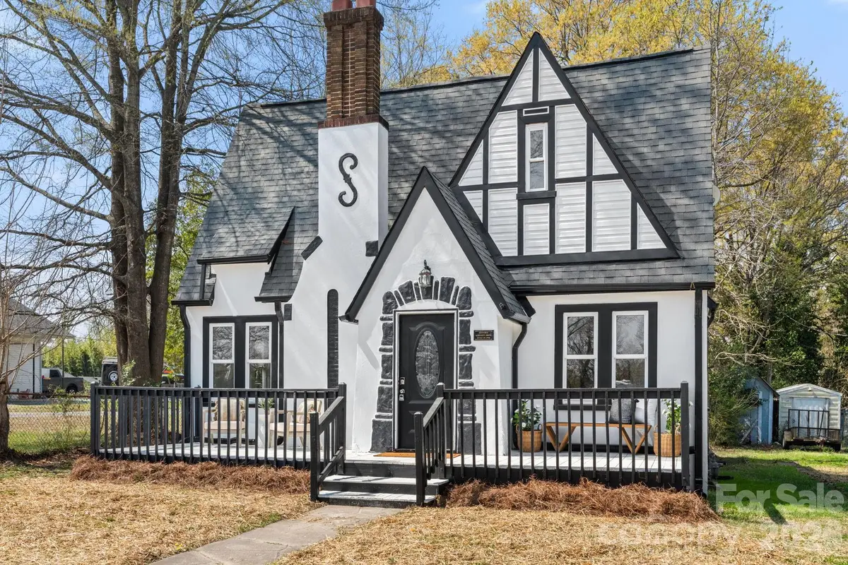 4 Elliott Drive, Thomasville, NC 27360 - #1