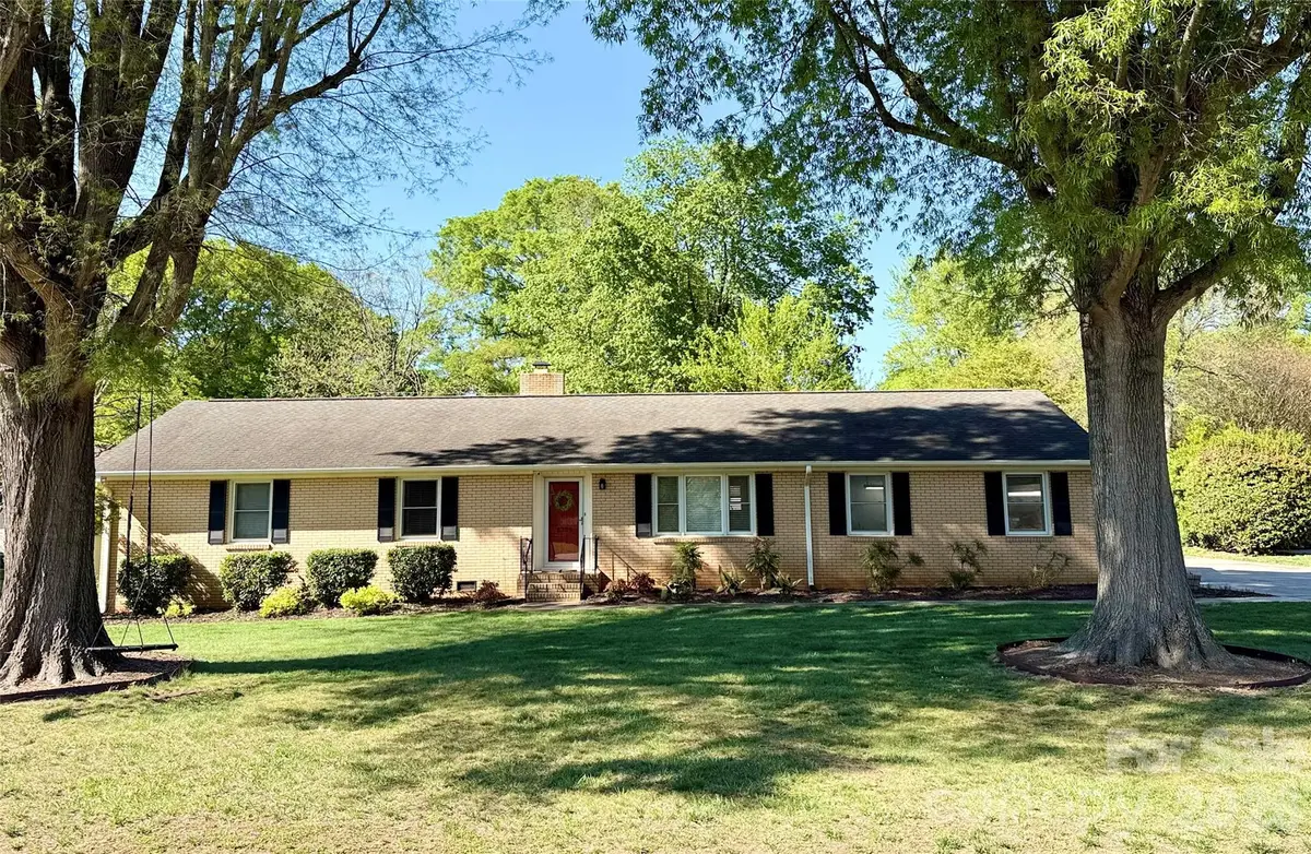 8325 Fallsdale Drive, Charlotte, NC 28214 - #1