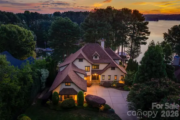 9198 Fair Oak Drive, Sherrills Ford, NC 28673