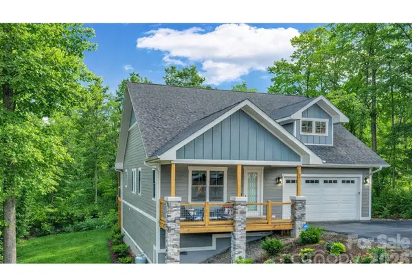 14 Cider Hill Lane, Hendersonville, NC 28792