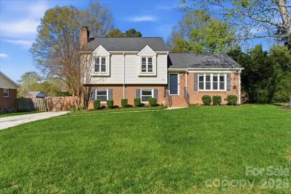 5810 Red Carriage Lane, Charlotte, NC 28212