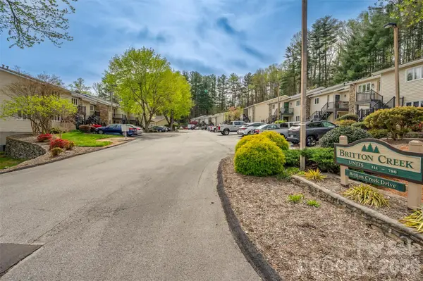 451 Britton Creek Drive, Hendersonville, NC 28791