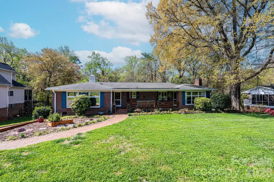 145 21st Avenue Nw, Hickory, NC 28601 - #2