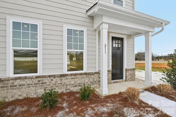 201 Vanguard Lane #13, Cramerton, NC 28032