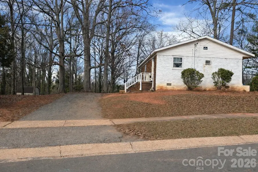 6836 Deanwood Place, Charlotte, NC 28217 - #2