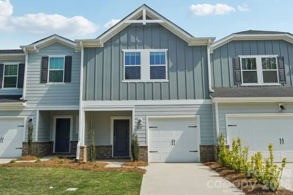 9025 Foggy Brook Loop, Charlotte, NC 28216