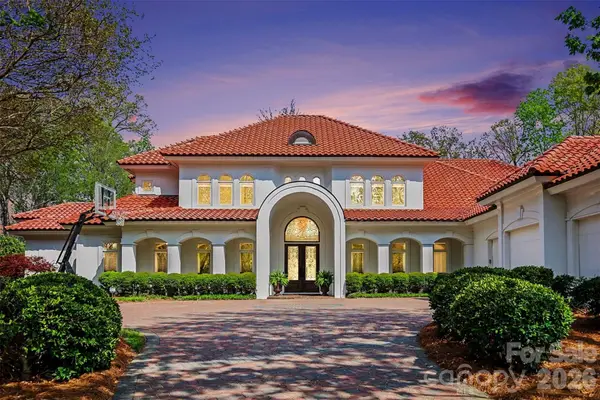 7225 Governors Row, Charlotte, NC 28277