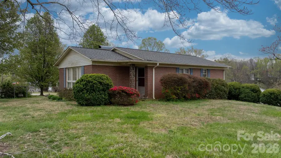 200 Hayes Avenue, Hudson, NC 28638 - #2