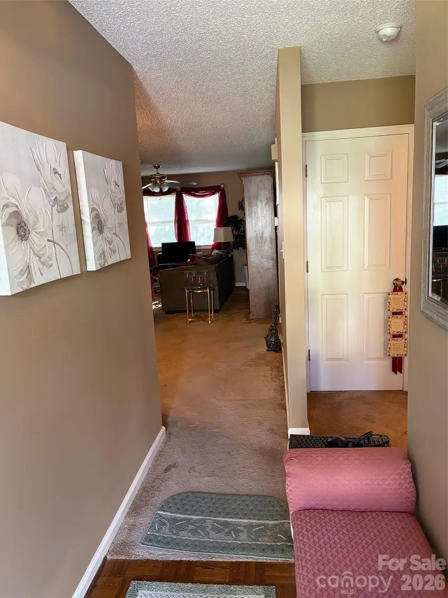 605 8th Avenue Sw #D5, Conover, NC 28613 - #2