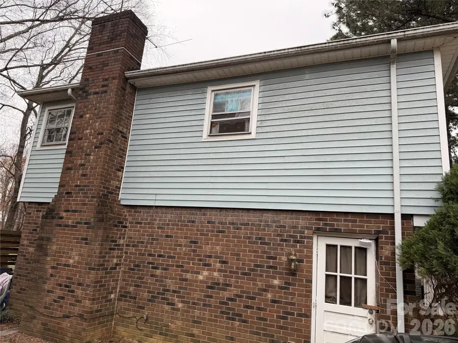 6215 Farm Pond Lane, Charlotte, NC 28212 - #2