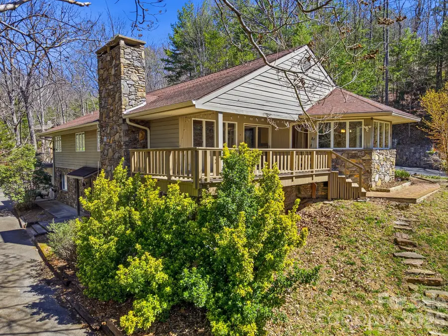 8 Covewood Road, Asheville, NC 28805 - #2