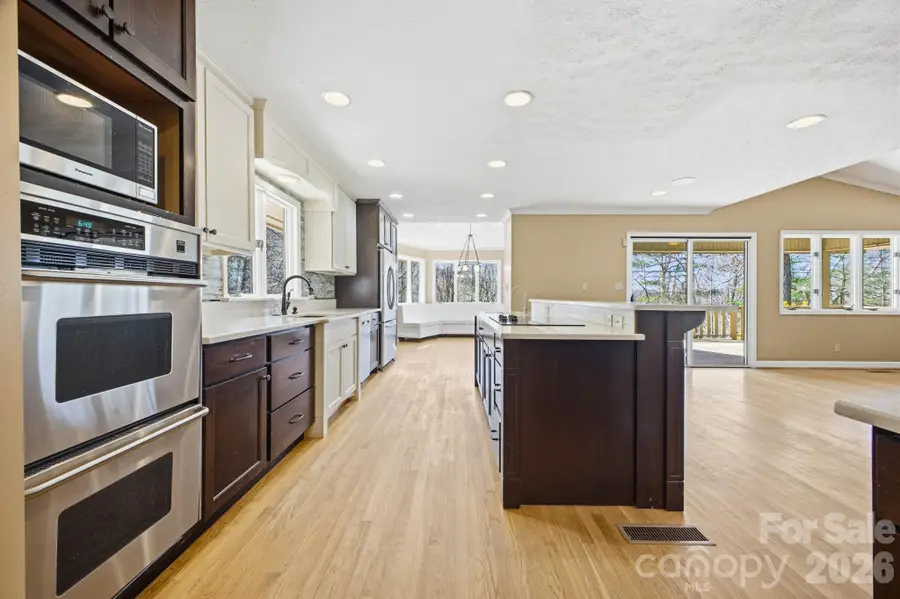 8 Covewood Road, Asheville, NC 28805 - #3