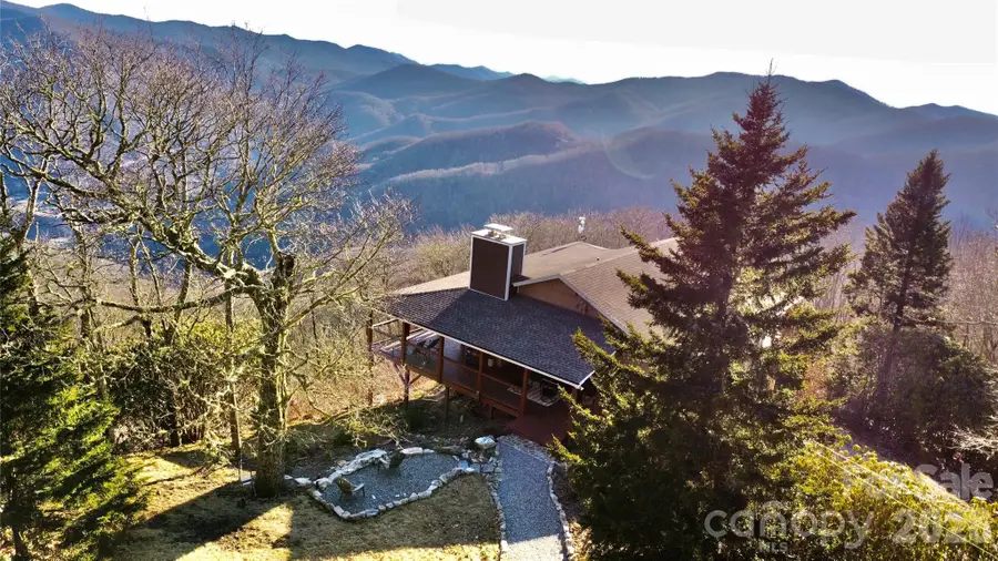 536 Lands End Lane, Maggie Valley, NC 28751 - #2