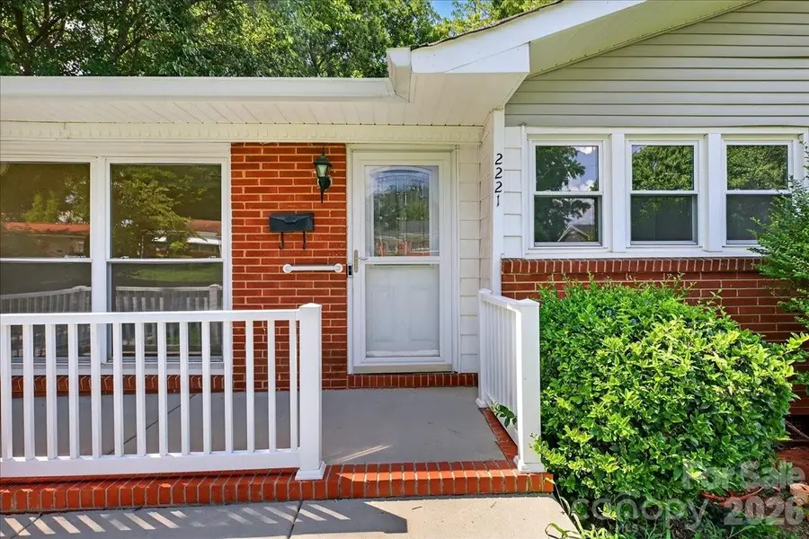2221 Ludlow Drive, Charlotte, NC 28216 - #3