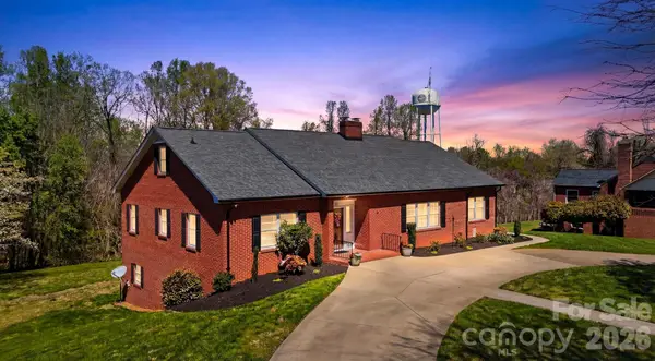 32 Falls Avenue, Granite Falls, NC 28630