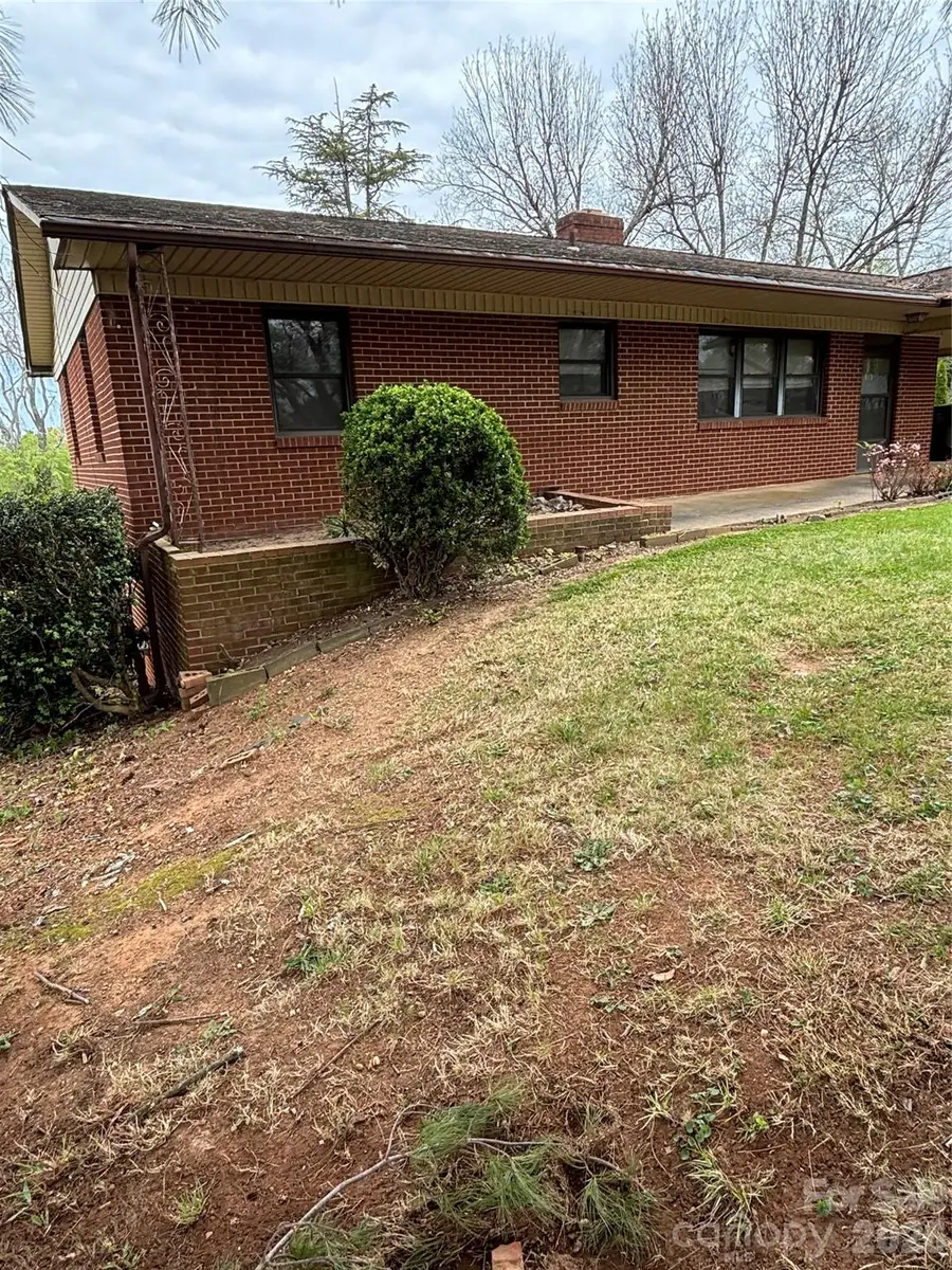 819 N Piedmont Avenue, Kings Mountain, NC 28086 - #2