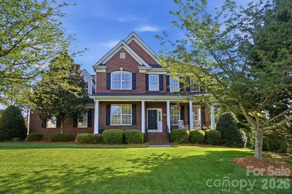 6712 Old Persimmon Drive, Charlotte, NC 28227