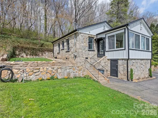 659 Golf Course Road, Waynesville, NC 28786