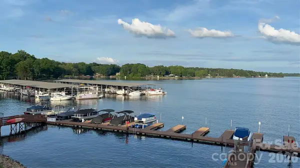 7831 Spinnaker Bay Drive, Sherrills Ford, NC 28673